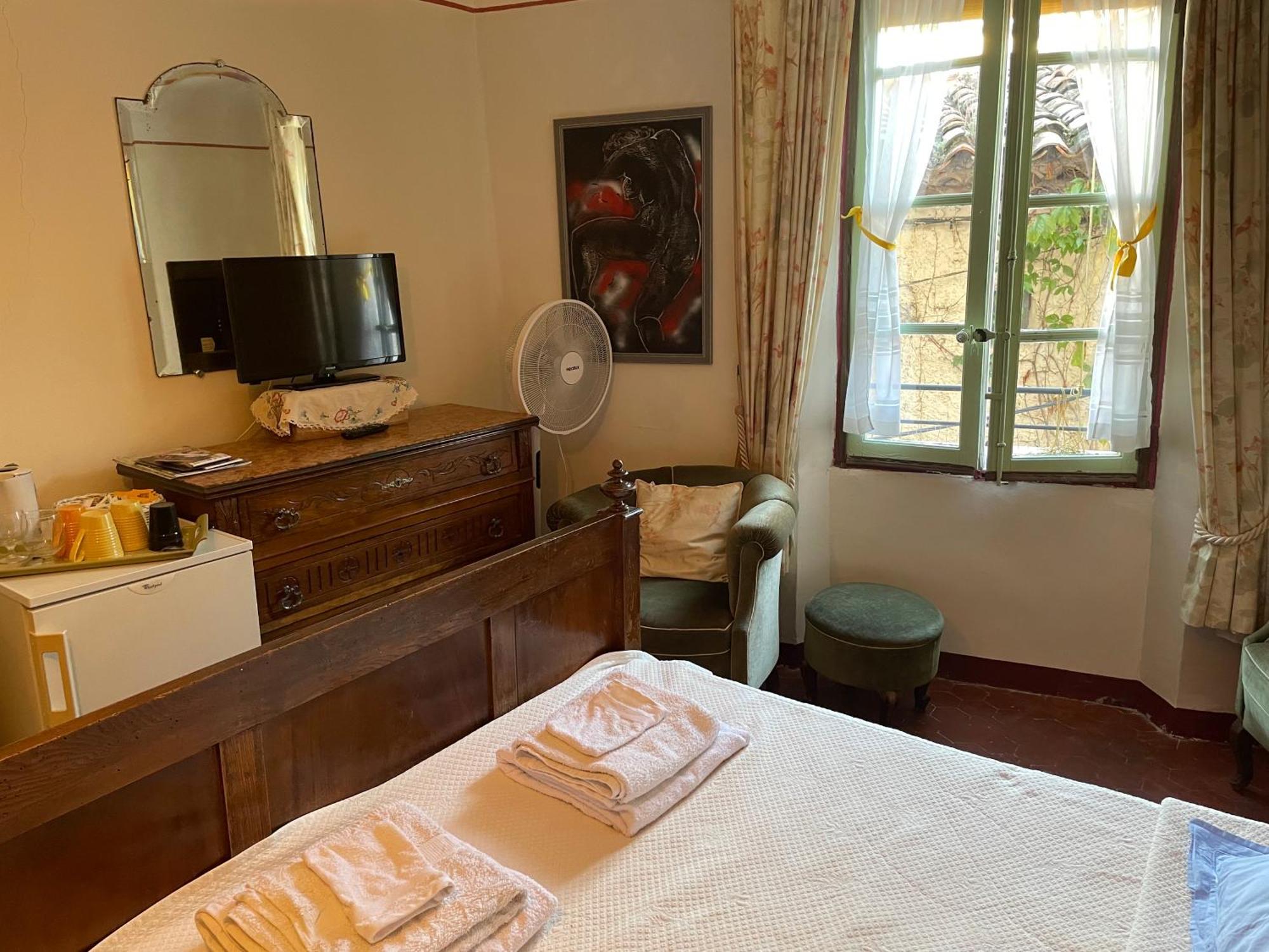 Bed and Breakfast Le Pra De Pe Cotignac Exteriér fotografie