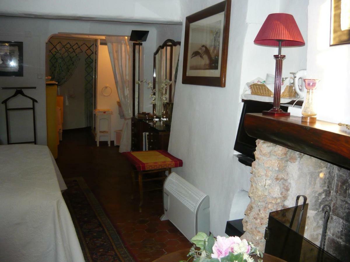 Bed and Breakfast Le Pra De Pe Cotignac Exteriér fotografie